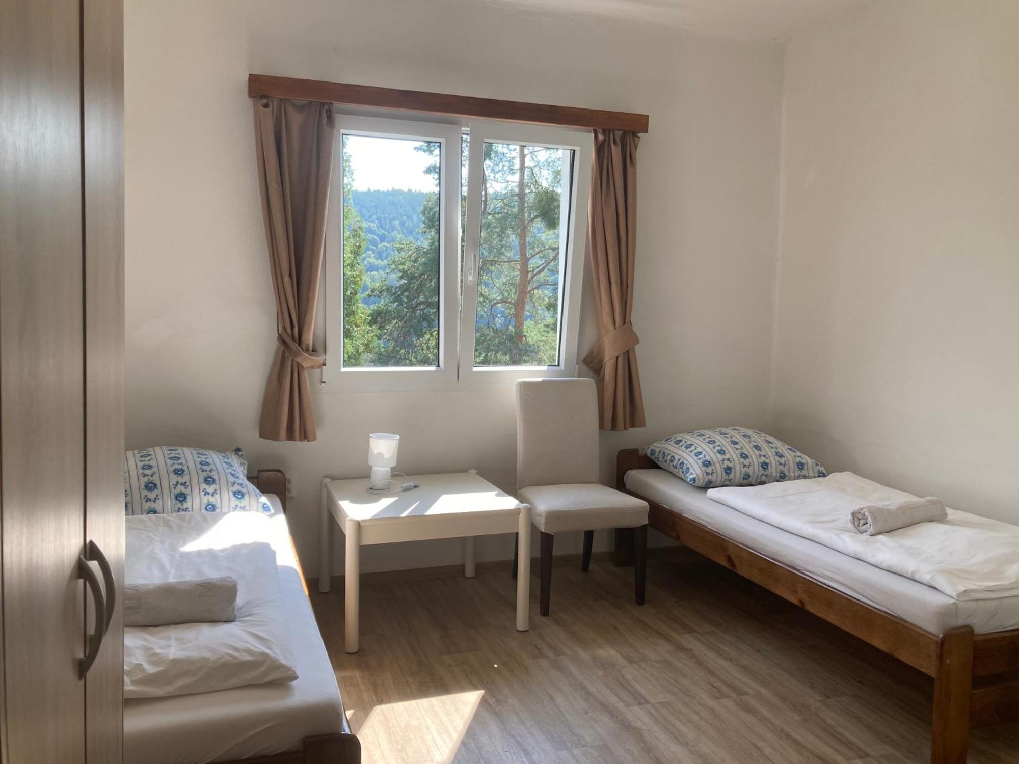 Penzion Cholin Novy Knin Exterior foto